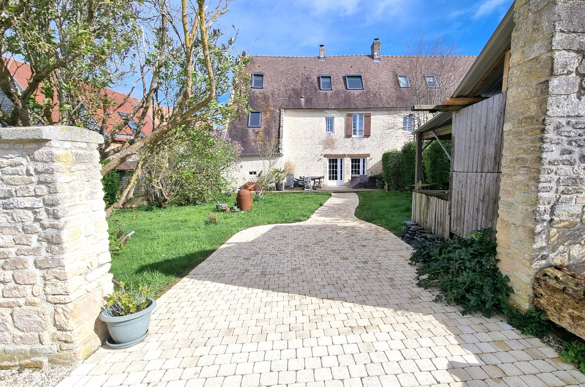 Vente Maison 150m² 5 Pièces à Saint-Manvieu-Norrey (14740) - 610 Immobilier